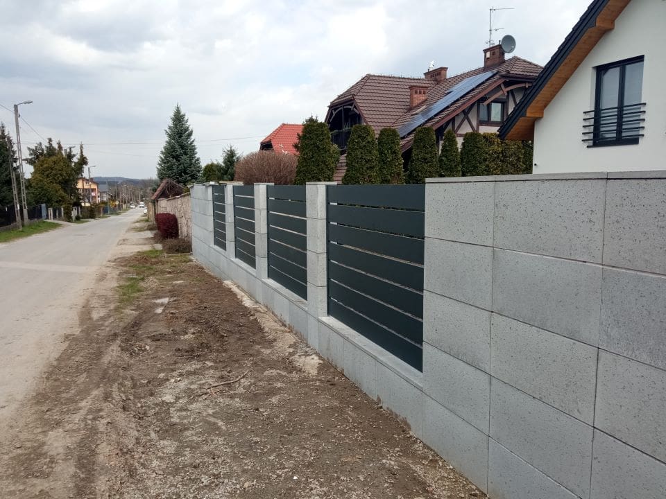 Blocs de clôture en béton architectural ALUgate